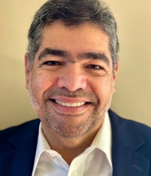 Guzman head shot
