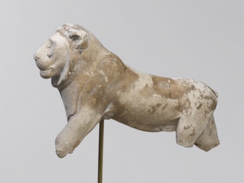 ancient lion sculpture