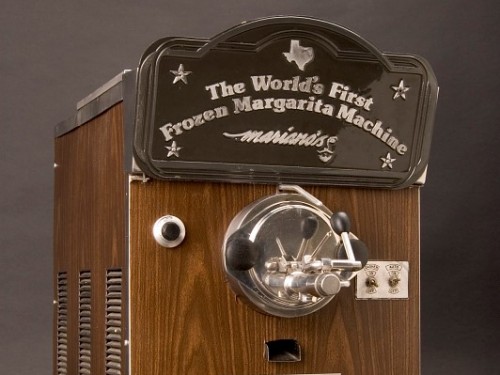 Frozen margarita machine
