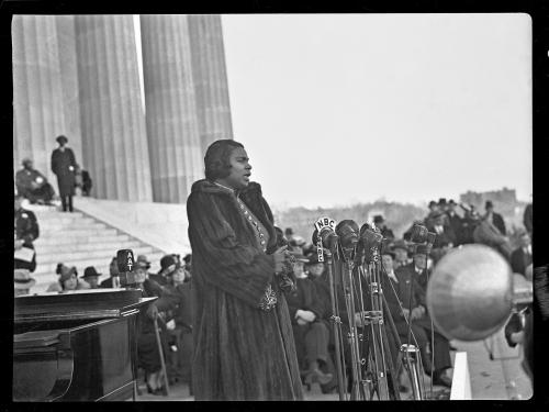 Marian Anderson at the Lincoln Memorial 1939