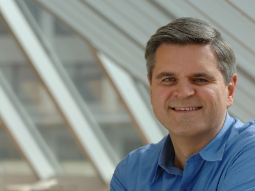 Photo of Steve Case wearing blue shirt