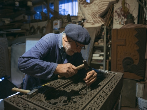 Stone carver