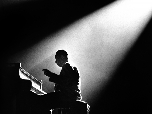 photo of Duke Ellington at the piano