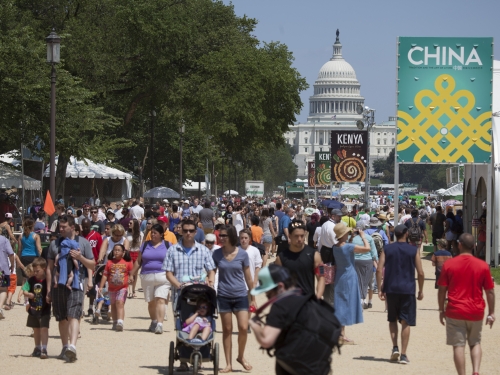 Crowds at 2014 Folklife Festival