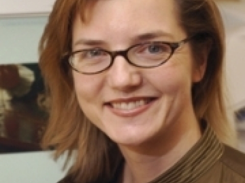 Head shot of Jennifer Roberts