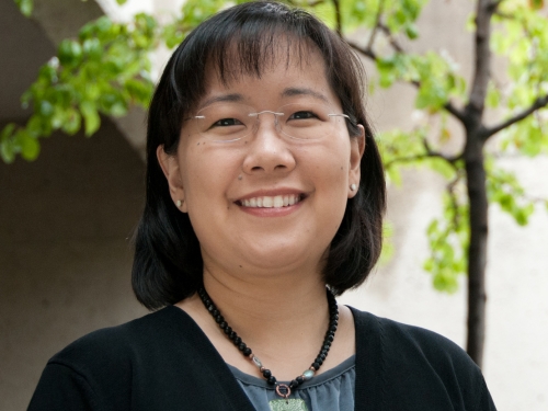 cropped headshot of Lisa Sasaki