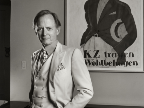 Black and white photo of Tom Wolfe