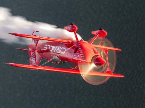 Oracle Challenger II aricraft