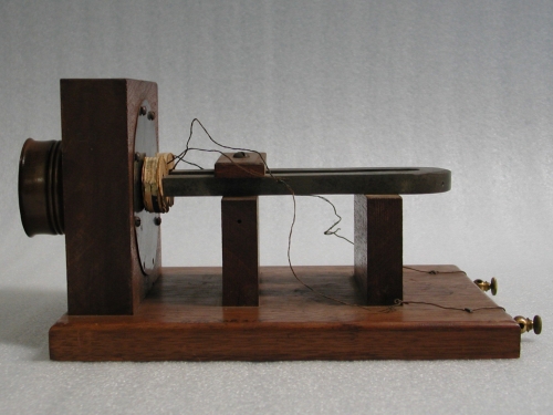 arge Box Telephone