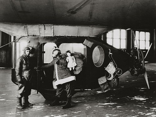 “Santa Claus Express” Goodyear Airship, 1925