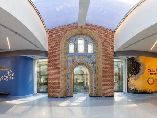 Image of the historic arch in the Zoo's Bird House. 