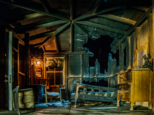 Nutshell Studies - barn