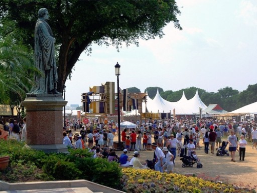 Crowds on the Mall for the Folklife Festival.