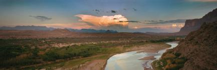 Panoramic view of Big Bend park, river in foreground